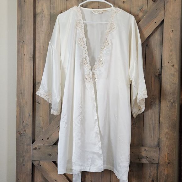 Vintage Victoria's Secret Cream Sequin Beaded Lace Robe OS with Belt - Picture 1 of 12